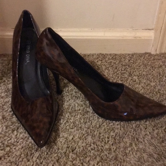 Size 8 leopard print heels - Picture 2 of 2